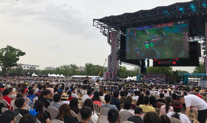 无论处在人 无论处在人