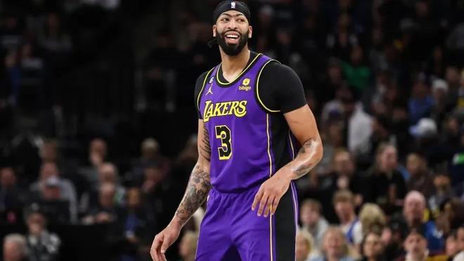 年球员的培 年球员的培