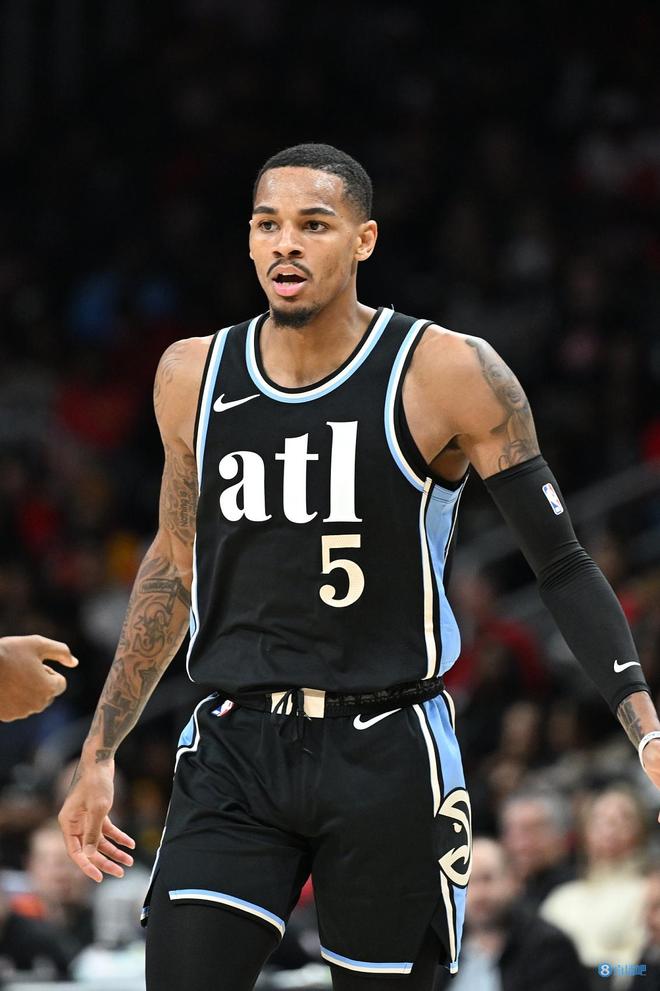 战袍便能立 战袍便能立