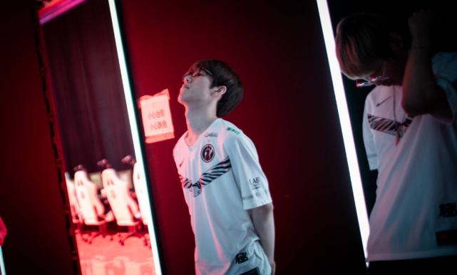 转会市场正 转会市场正